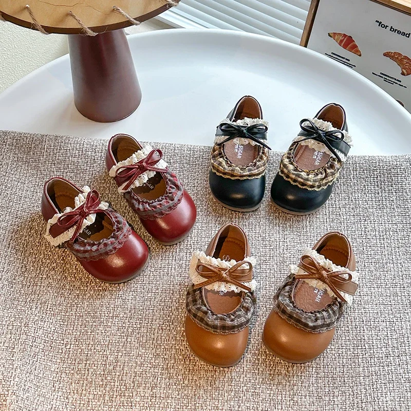 

2025 Autumn New Girls Dance Shoes Lolita Style Round Toes Sweet Kids Flat Shoes Cute Lace Bows Children Princess Shoes Soft Sole