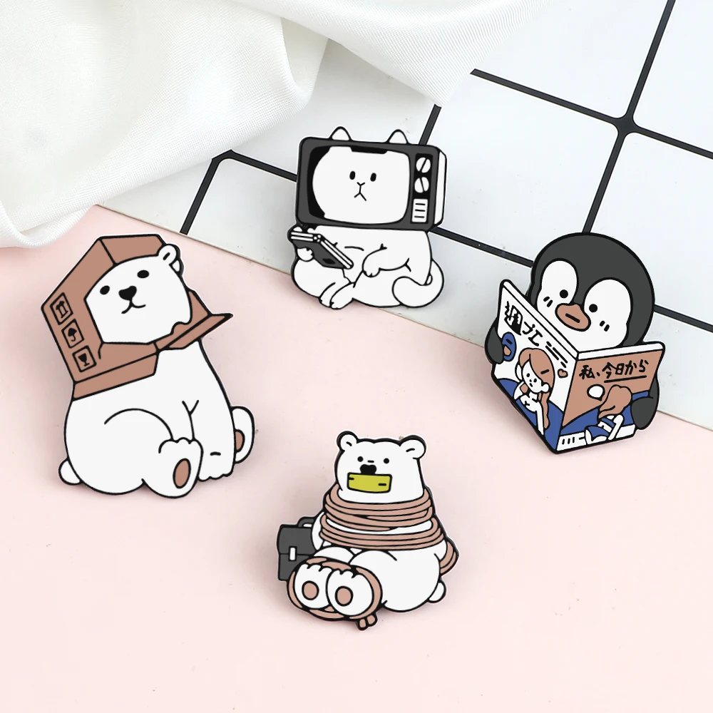 Kidnapped Polar Bear Pin Badge Penguin Read Magazine Recyclable Bears Brooch Enamel Cartoon Cat Watches TV Pin Kids Jewelry Gift