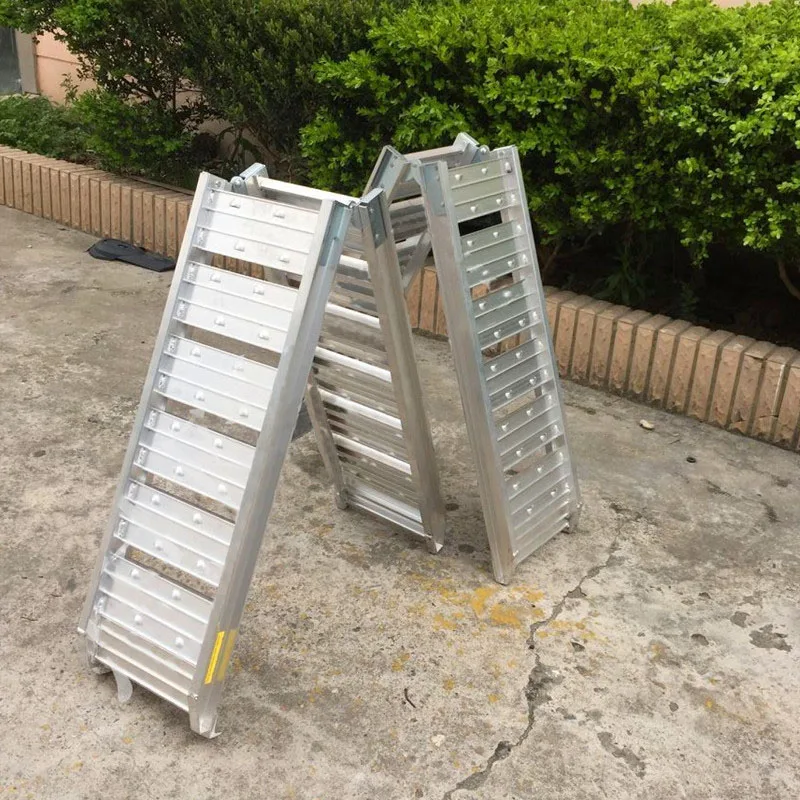 Truk Memuat Ramp Motor Snowmobile