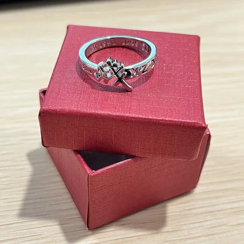 qq28Design Lettering Light Роскошное кольцо из стерлингового серебра унисекс с буквами для маленьких влюбленных Сяо Чжань тот же подарок принт