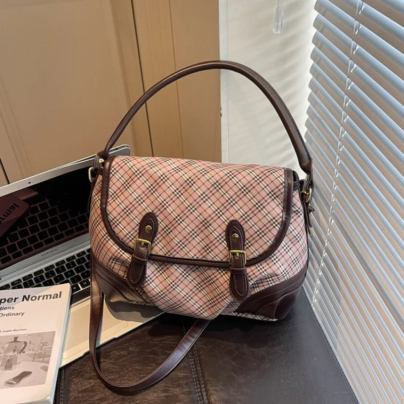 

Шикарная элегантная новинка 2025 года, женская роскошная брендовая кожаная сумка через плечо, известный дизайнер, элегантная, популярная, повседневная ​