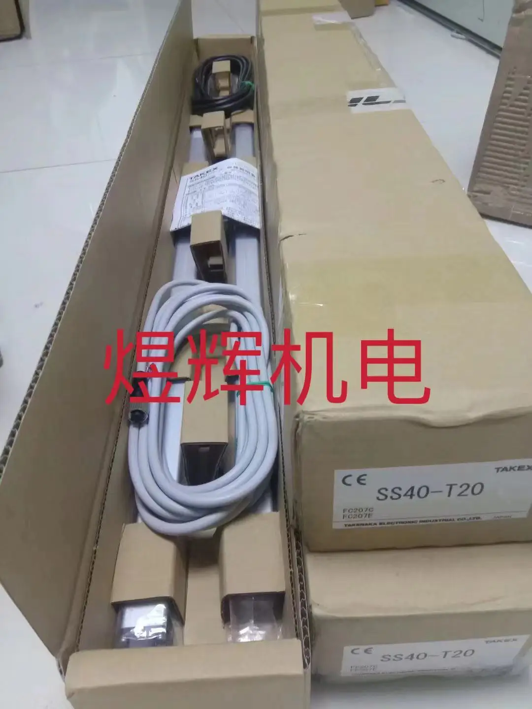 

TAKEX Zhuzhong Sensor SS40-T20 Original Genuine