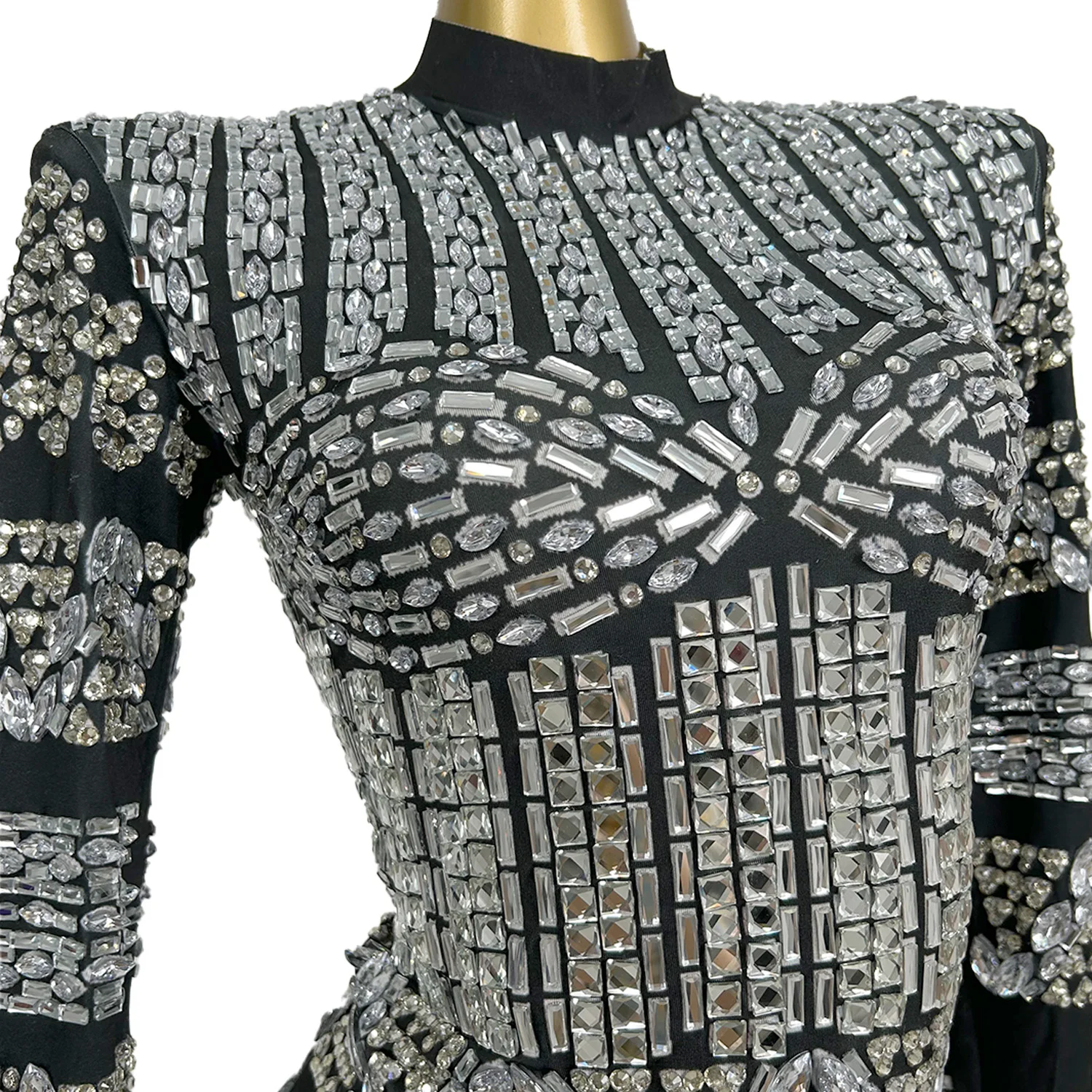 

Long Sleeved Spandex Sparkly Crystals Cocktail Dress Birthday Party Short Dresses Night Out Sexy Women Glamorous Outfit Zhenjin