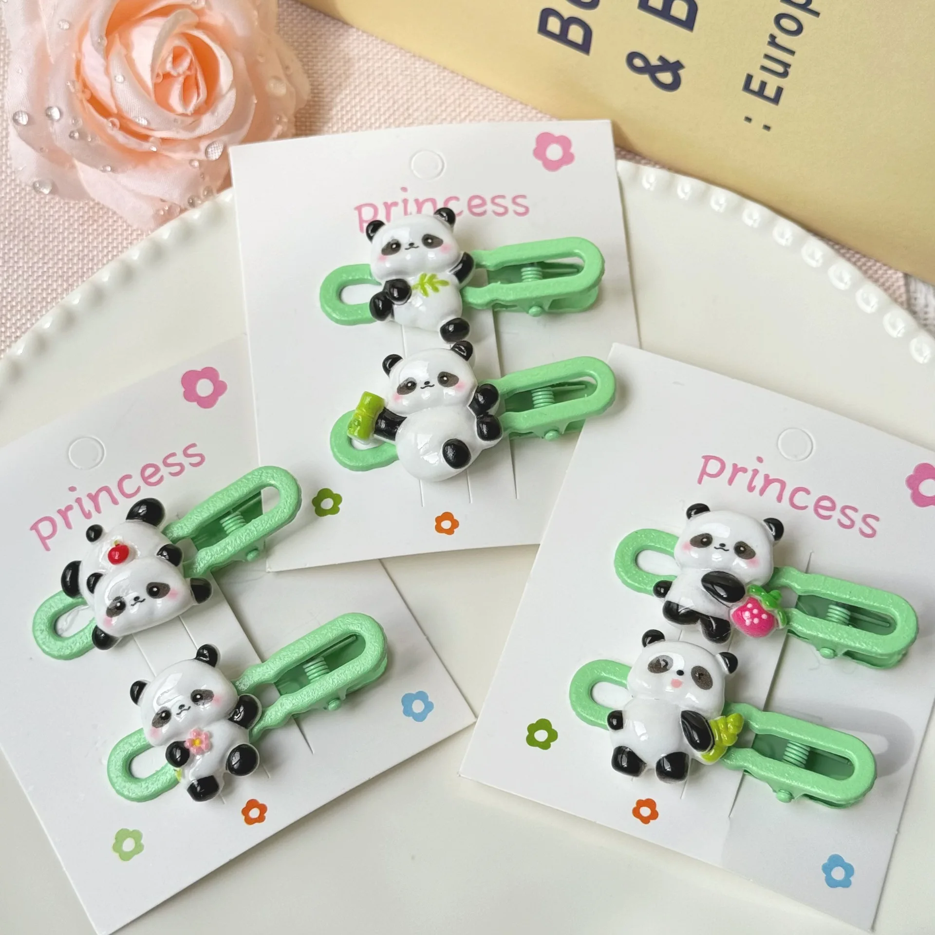 Pinza para el pelo para niños de 1 pieza, adorable tema de Panda, Clip LATERAL listo para viajar para cabello fino, bonito uso diario