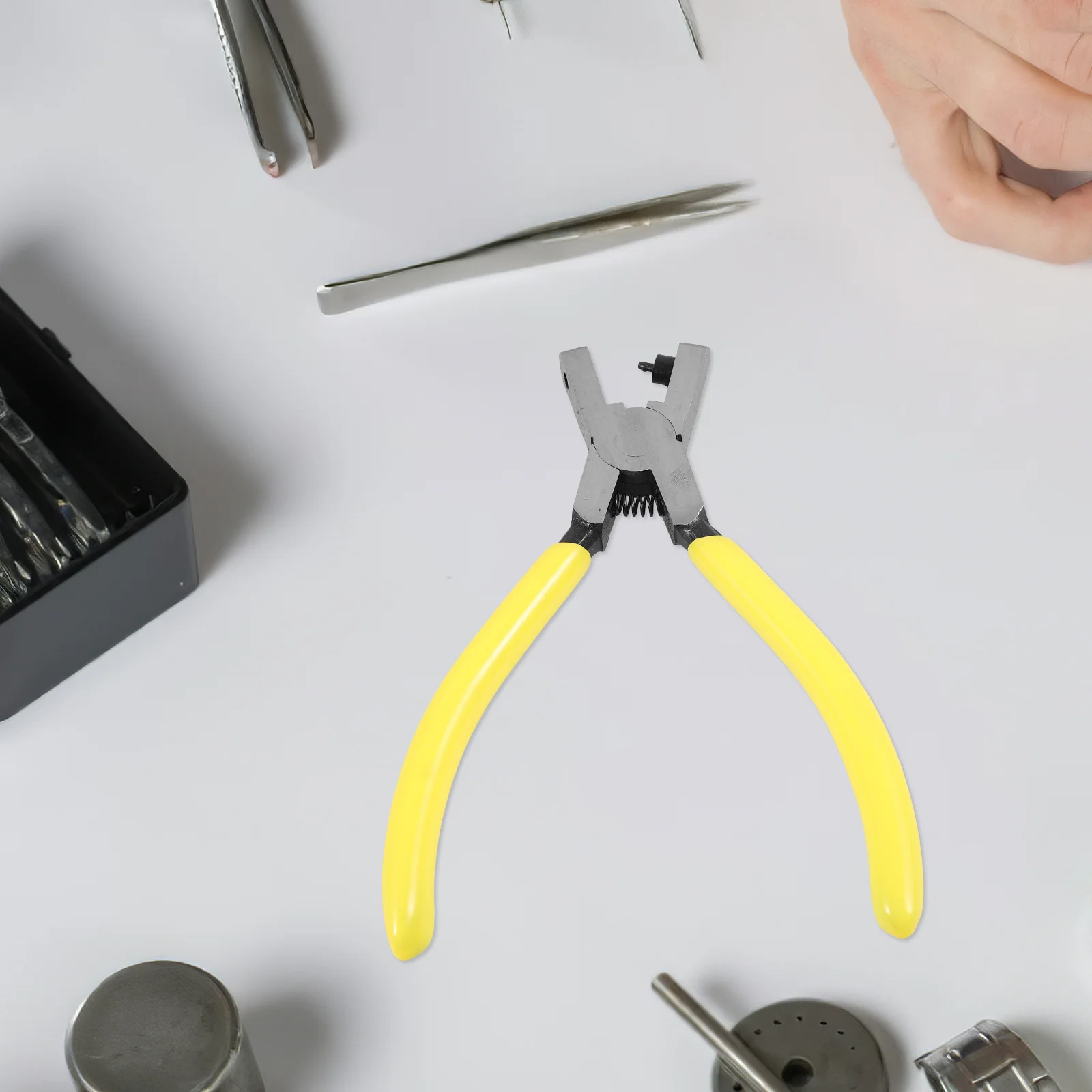 

Single Hole Punch Metal Heavy Duty Hole Puncher Tool Precise Positioning for Paper Strap Sheet Craft Use