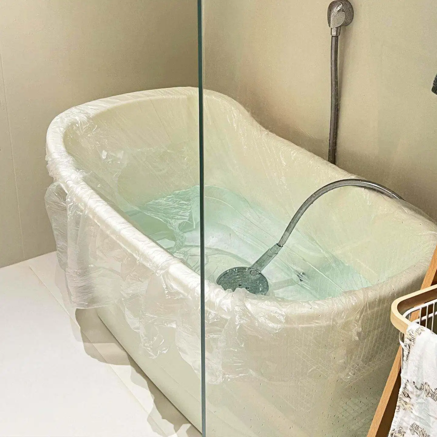 Cubierta desechable para bañera de hotel, embalaje individual, película resistente a la suciedad para baño de bebés, bolsa para lavandería, viajes y piscina, marca Blue Valley