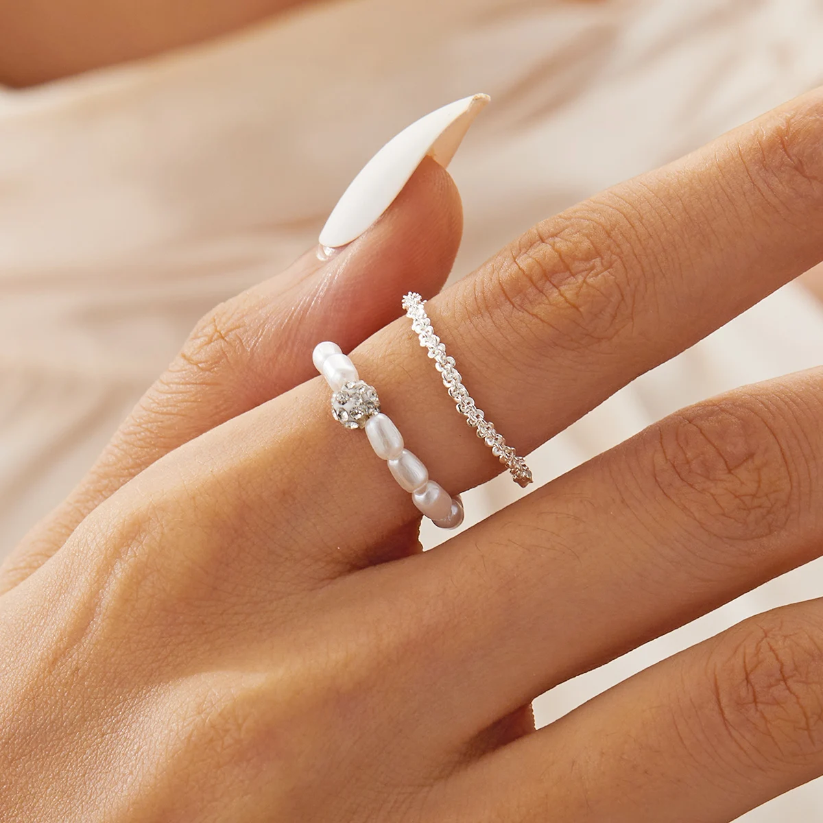 2Pcs White Round Imitation Pearl Beaded Sparkling Rings Set Women Girls Korean Fashion Knuckle Finger Ring Aesthetic Jewelry