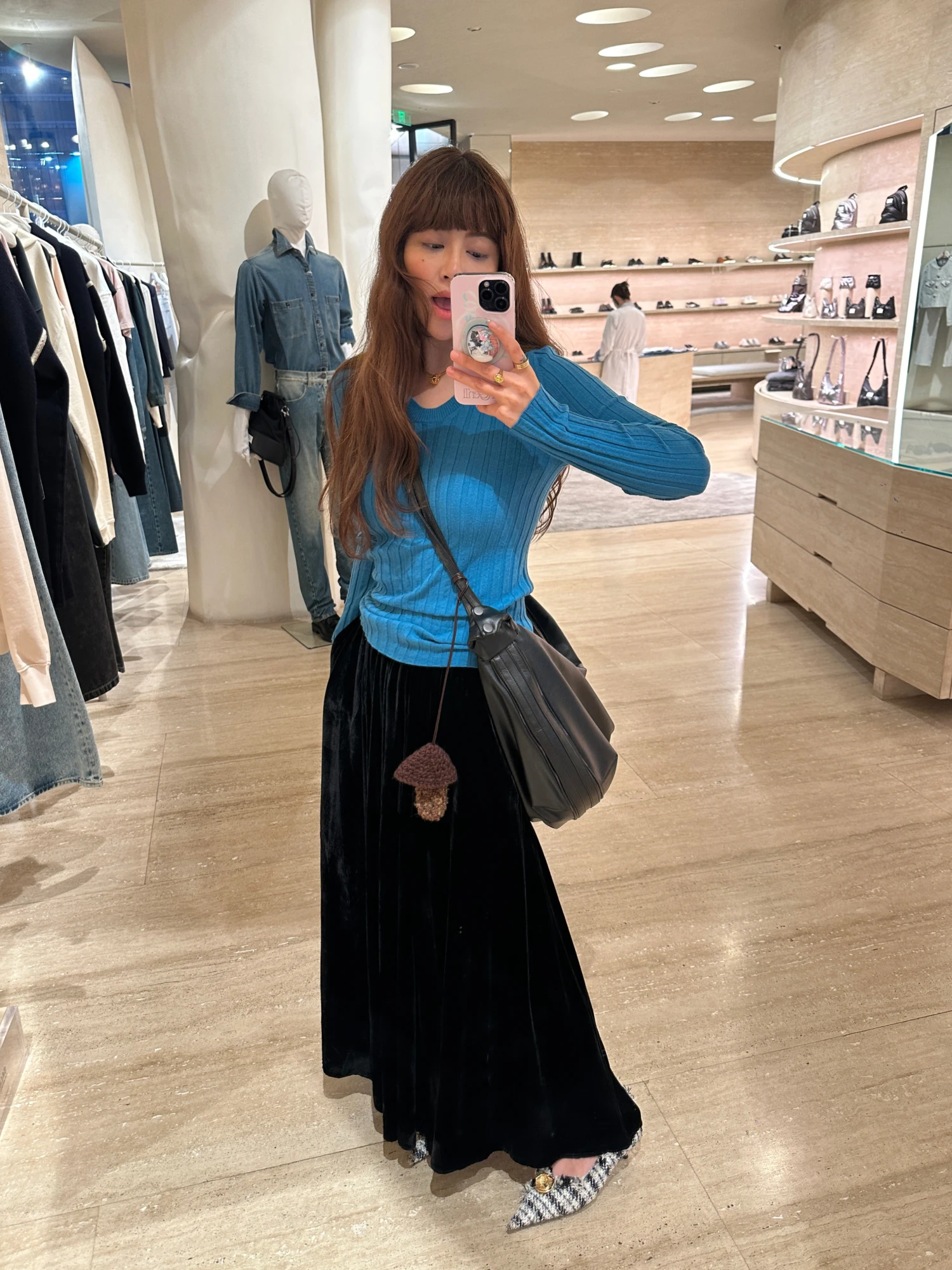 

Черная бархатная юбка А-силуэта миди 3ts для весны, осени и зимы, повседневная, со средней талией, из шелковой ткани, полиэфирного волокна, с пайетками