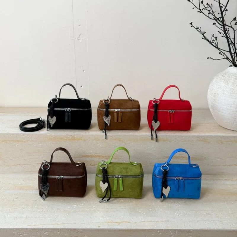 

Famous Designer Leather Women's Crossbody Bag Luxury Brand Popular Classic Elegant Daily Vintage Commuter Bag