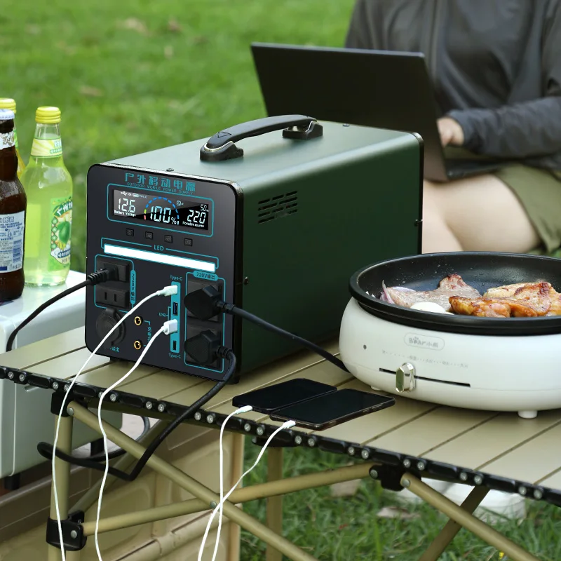 Stall camping portable battery battery