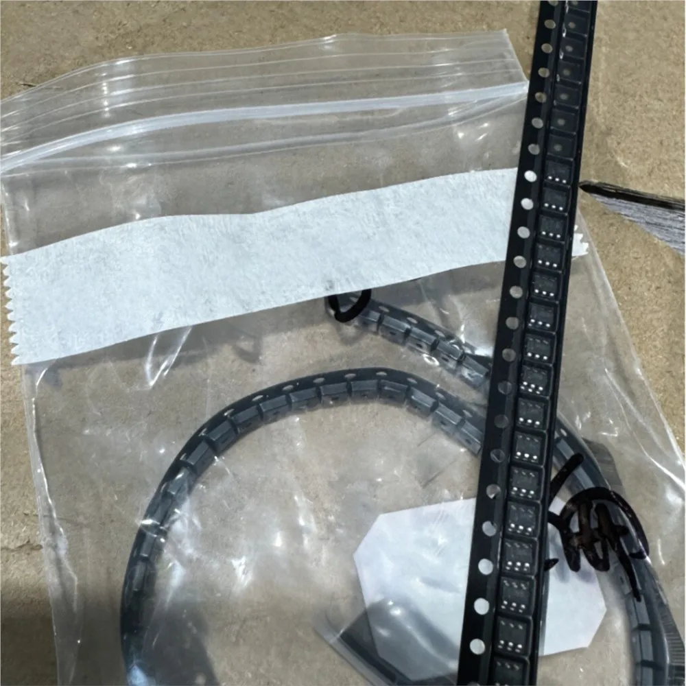 1-50PCS SP202EEN SP202 SP202E PIC10F322T-I/OT PIC10F322T AD8114ASTZ AD8114AST AD8114 MCP2510-I/SO MCP2510