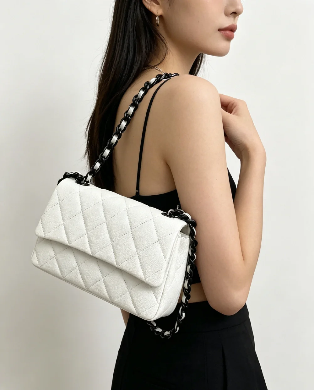 

﻿ Urban Minimalist Commuter Women's Chain Bag Underarm Small Square Bag Fashionable Diamond Pattern Single Shoulder Crossbody