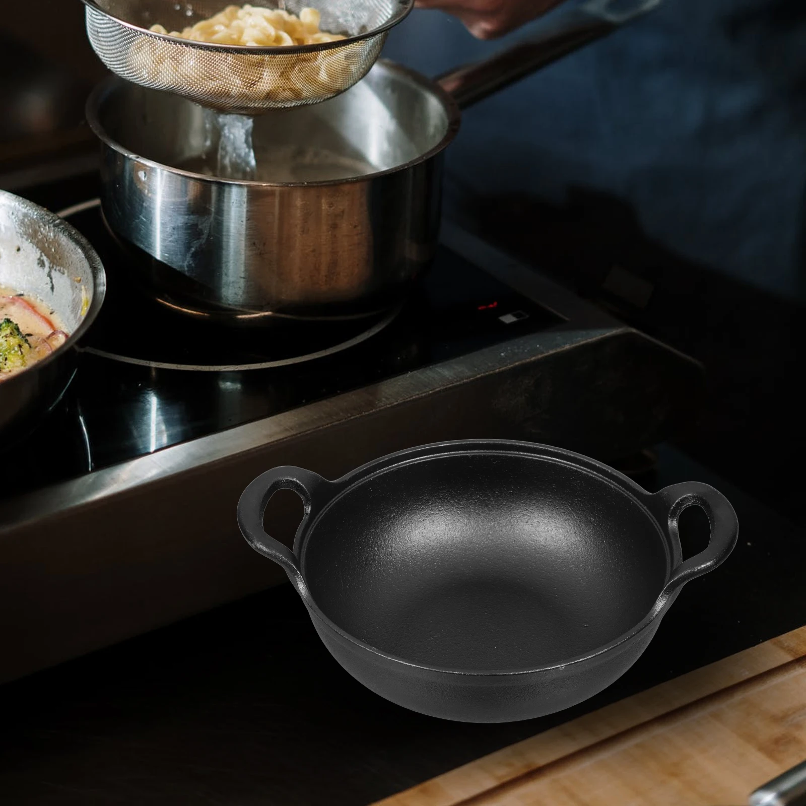 

Cast Iron Stew Pot Nonstick Skillet Pan Fry Round Bottom Oil Collecting Household Outdoor Camping for Housewarming