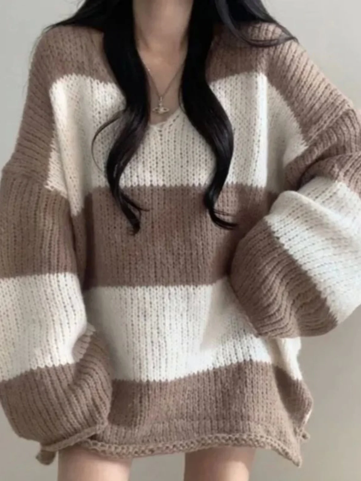 

Черно-белый длинный вязаный свитер в широкую полоску Теплый тепловой дизайн в широкую полоску Sweet Sle круглый Ne Застежка на одной пуговице