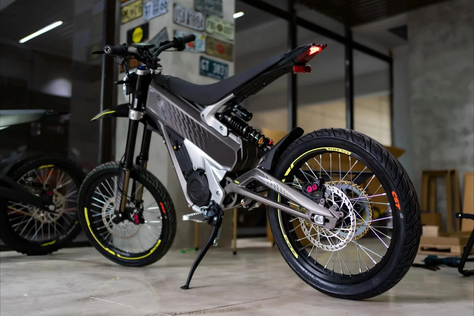 Batteria di potenza massima 5000w 60V/40Ah per moto fuoristrada elettrica da montagna Calico X3