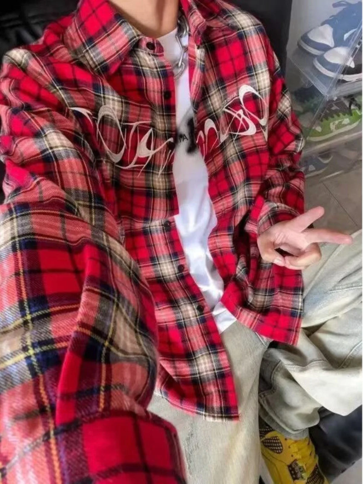 

Мужская повседневная рубашка в американском стиле с длинным рукавом, в клетку, с винтажной вышивкой, свободного кроя, модная, брендовая, дышащая, молодежная, стильная верхняя одежда