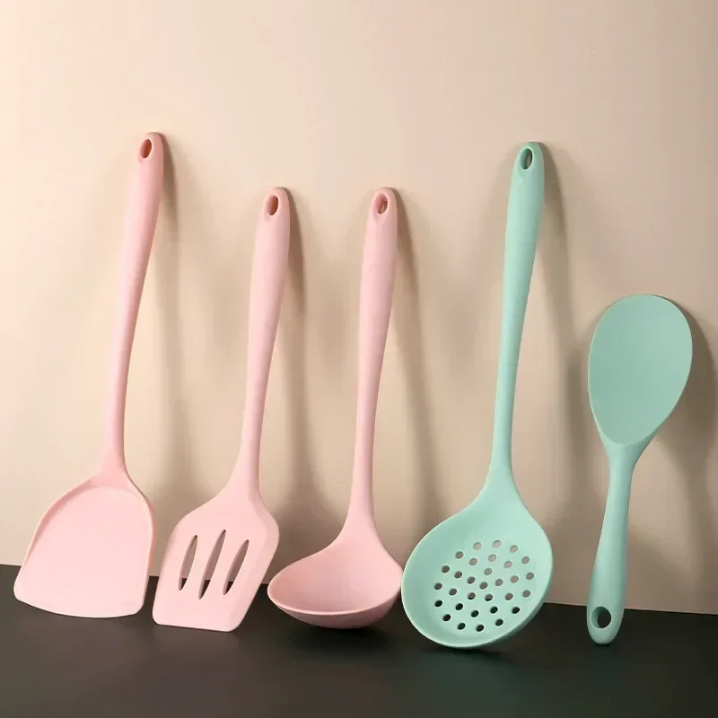 Silicone kitchenware Soup spoon spatula slotted spoon Non-stick cookware Food grade kitchen items