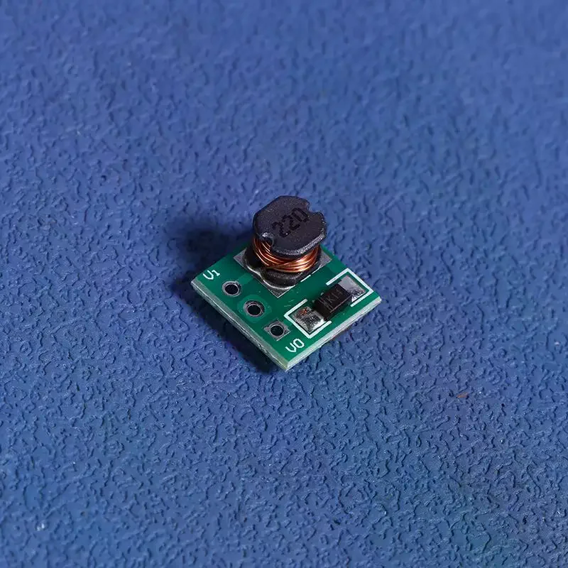 1.5V 1.8V 2.5V 3V 3.3V 3.7V 4.2V a 5V DC-DC Modulo di conversione boost da 0.9-5V a 5V DC-DC Step-Up Modulo di potenza Tensione Boost Conve