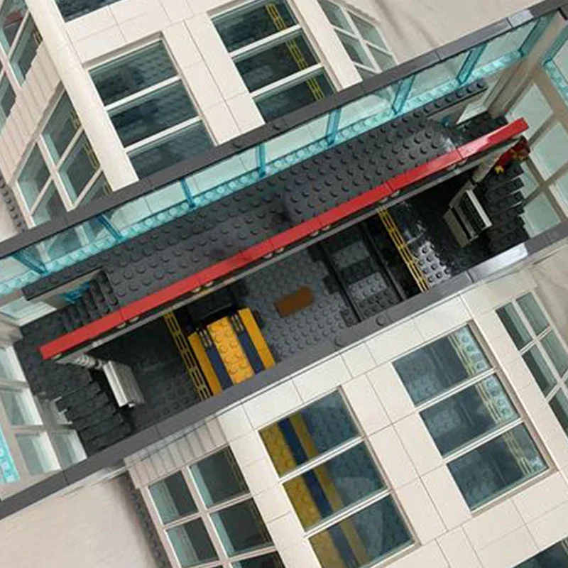 Model Pemandangan Jalan Kota Moc Batu Bata Bangunan Stasiun Kereta Modern Teknologi Blok Modular Hadiah Mainan Natal Set DIY Perakitan