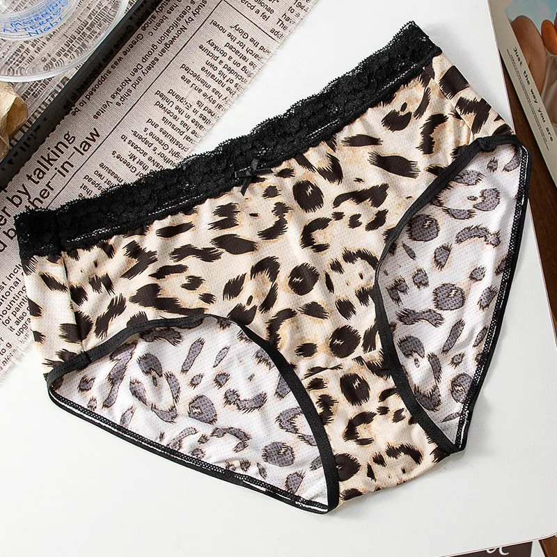 Women Seamless Leopard Printed Panties Ladies Thin Sexy Ice Silk Lace Briefs Quick Drying Breathable Underwear Lingerie