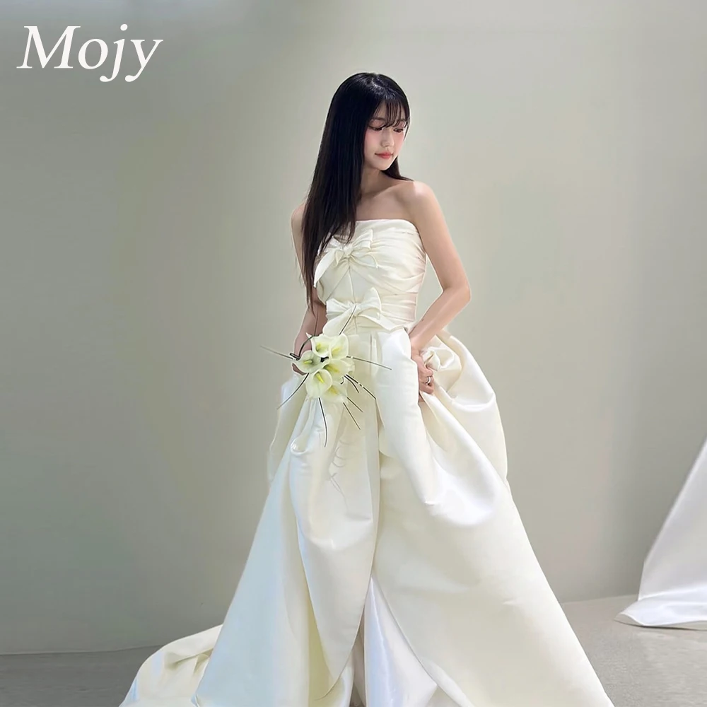 

Mojy Korea A-Line Sleeveless Satin Wedding Dresses 웨딩드레스 Corset Simple Ivory Customized Pretty Bride Gowns Strapless