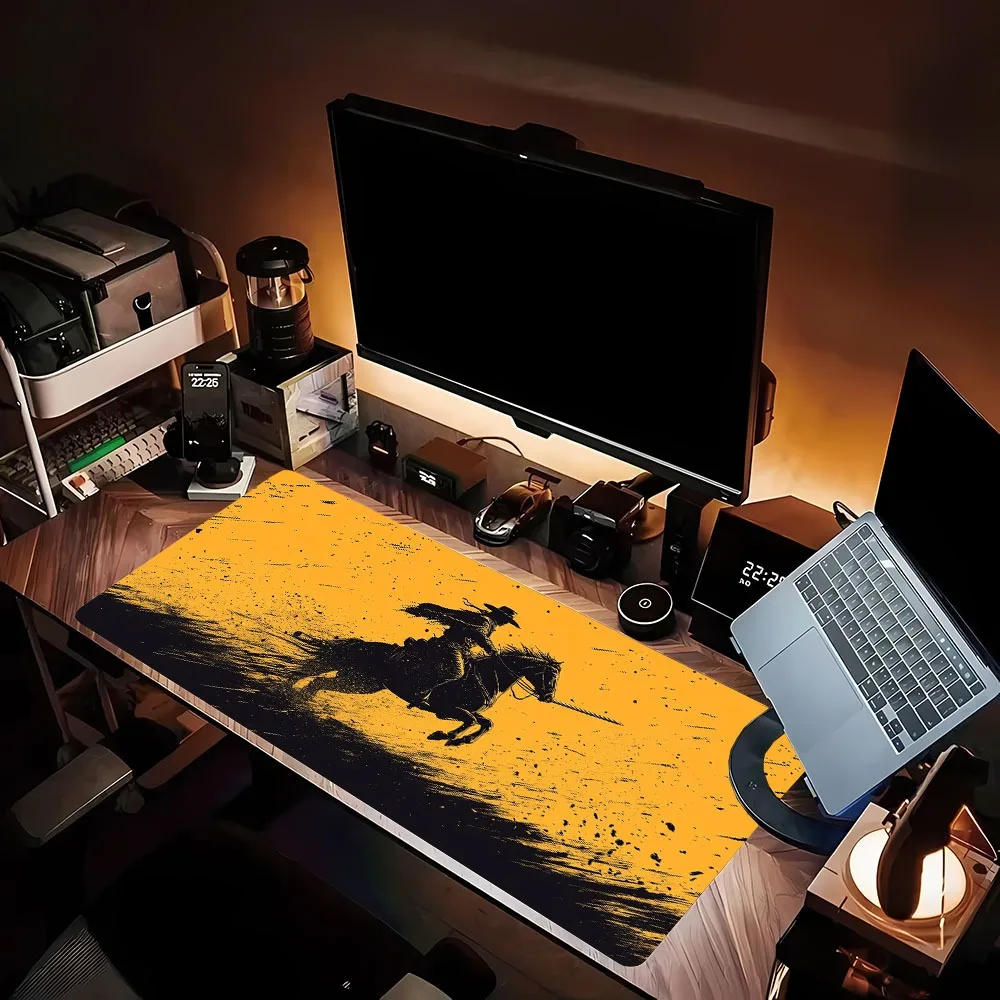 High-definition rider and galloping horse desktop design, with bright yellow and black color scheme desk accessories