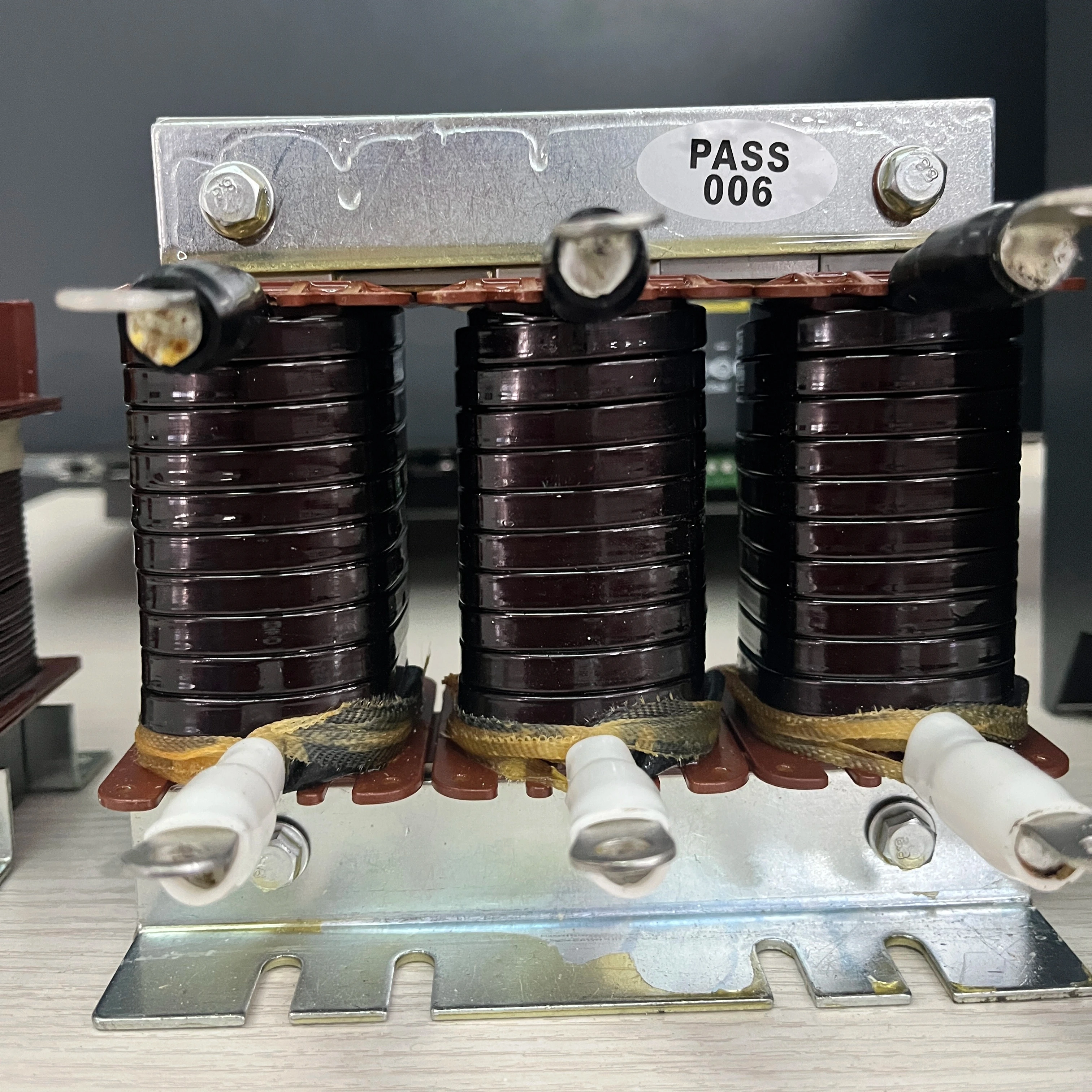 

Industrial 3ph AC Reactor 600A-1800A 660V Heavy for 710kw 800kw Motor Drives & Power Systems