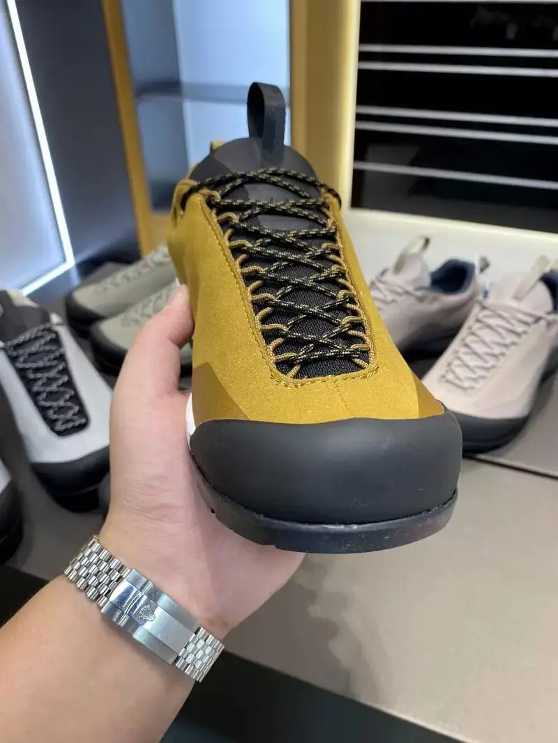 Hiking Outdoor Shoes Comfortable Non-slip Fishing Shoes Designer Sneakers Mens Climbing Shoes Top Quality