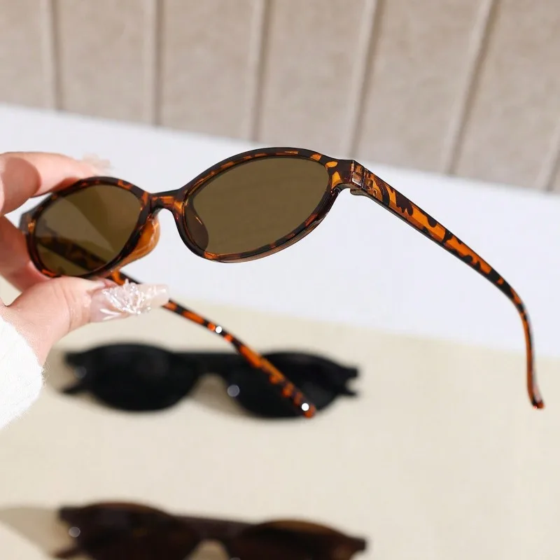 3pcs European and American retro oval small frame women's fashionable sunglasses, personalized trendy glasses image 4
