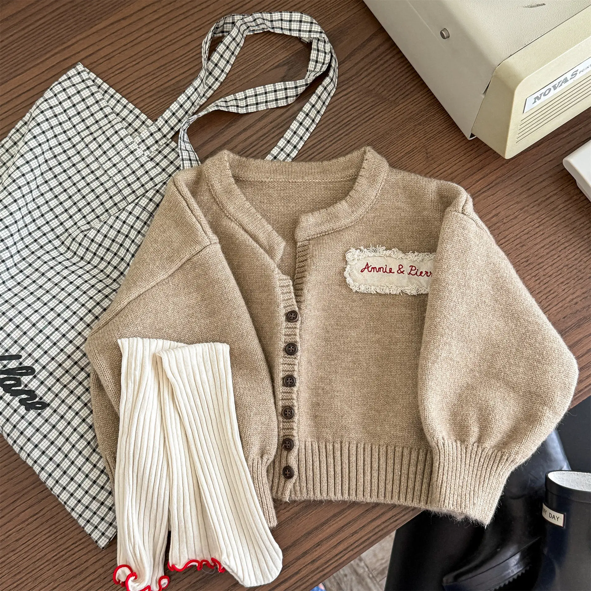 Otoño nuevos niños de manga larga cárdigan de punto moda para chicas suéter abrigo niños Chaqueta de punto de algodón abrigos ropa de bebé