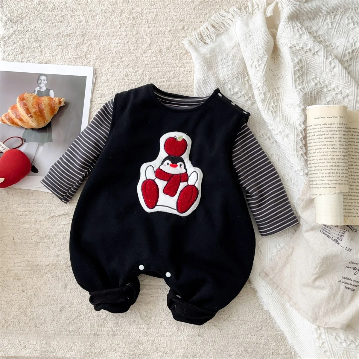 

Очаровательный комплект Rer для малышей, осень 2023, новый корейский костюм из двух предметов для младенцев и малышей, удобный хлопковый базовый слой S...