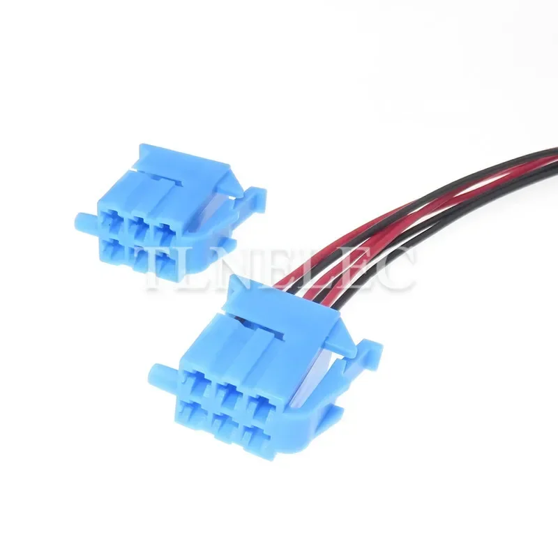 6 Pin Way 3.5mm Blue Color Automotive Electric Socket With Terminals Car Connector With Wires
