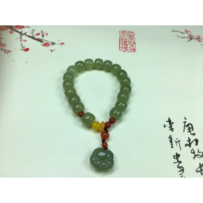 

Hetian Jade Lake Green Old Style Bead Handmade Paw Bracelet With Certificate