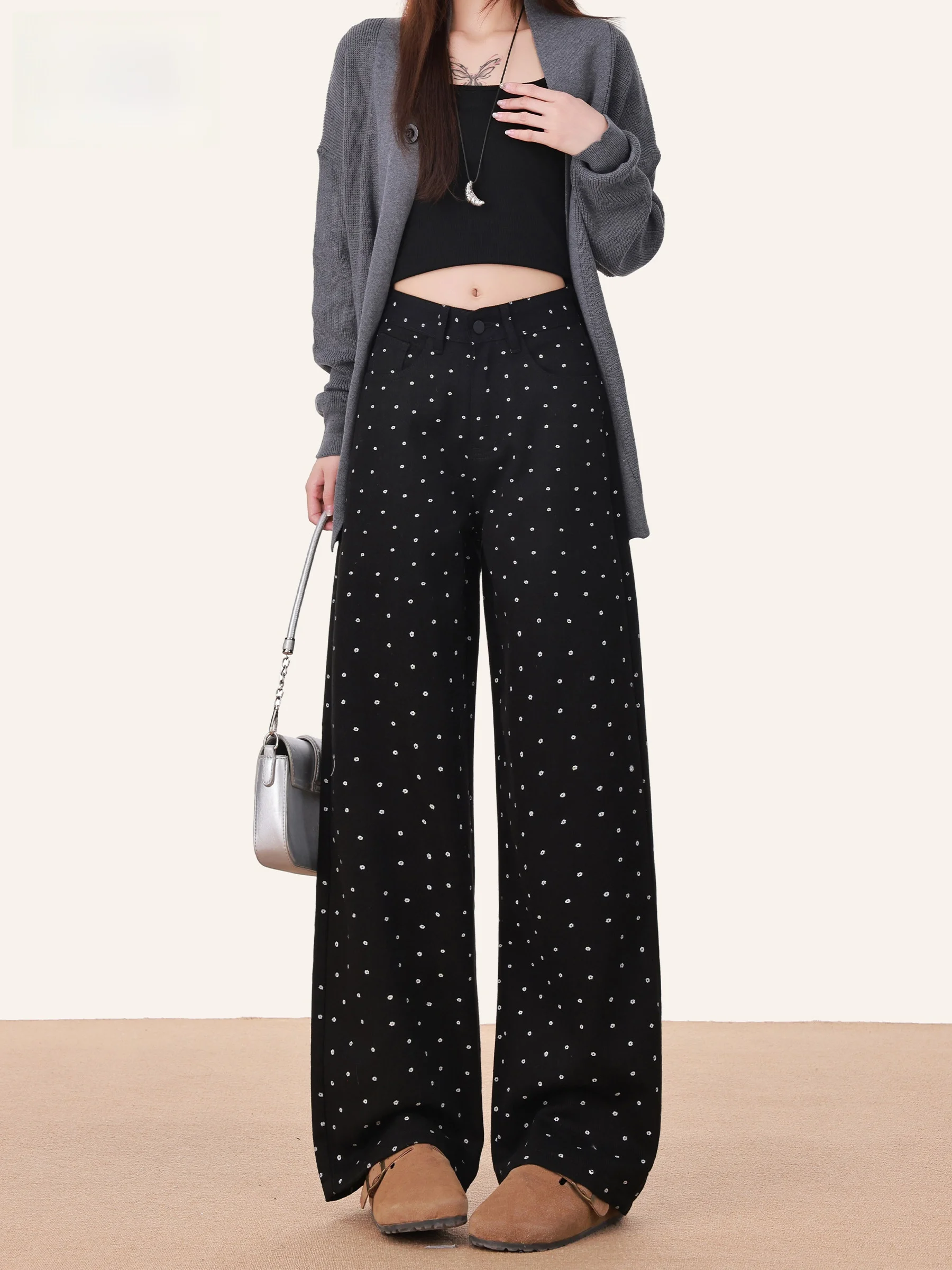 

Женские джинсы с высокой талией, широкими штанинами, черные, в горошек, свободные, стройнящие, струящиеся, в пол, прямого кроя, повседневный стиль