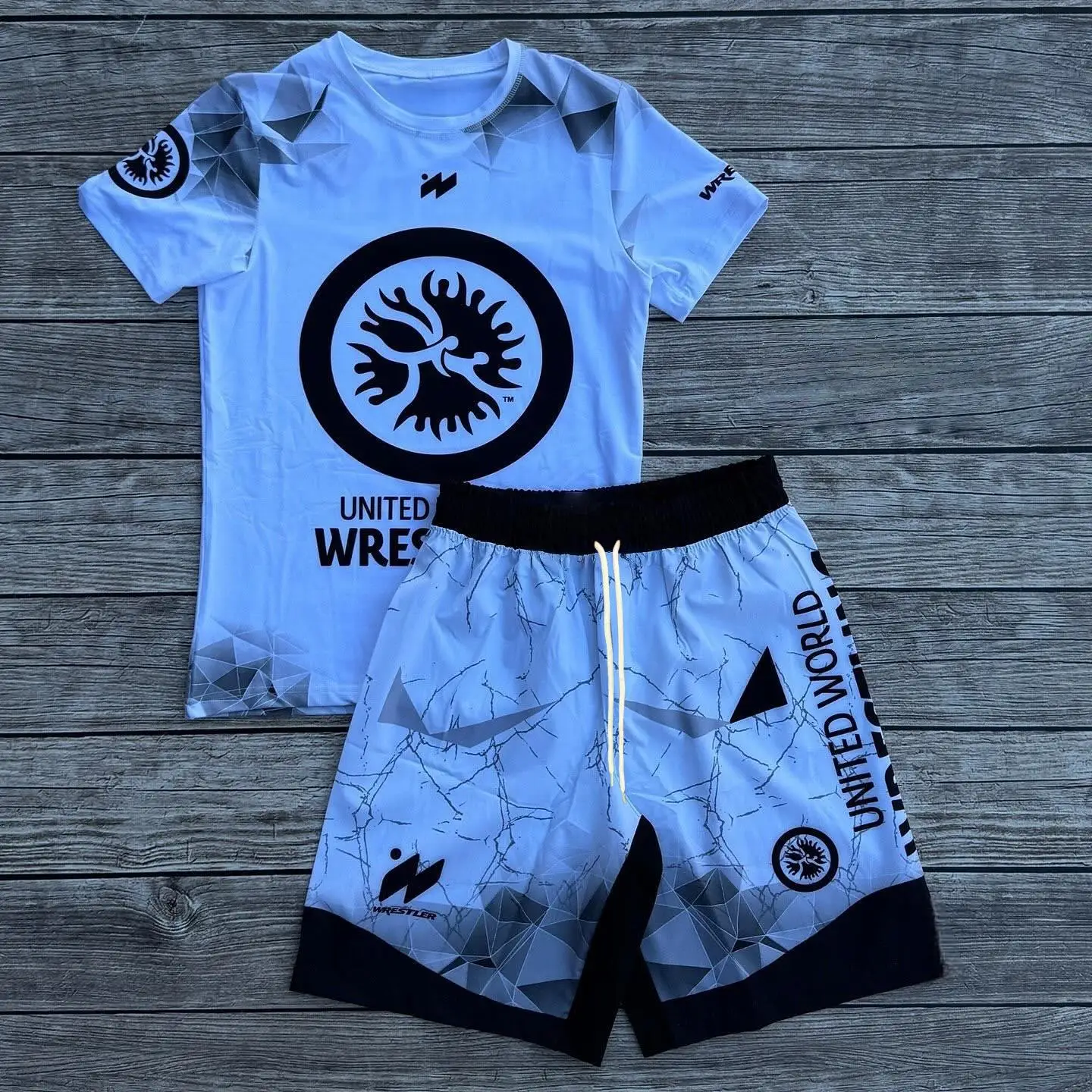 

2025 New United World Wrestling Sports Set Men's Black White Graphic Rash Guard & Shorts Quick Drying MMA Training Combat Suit