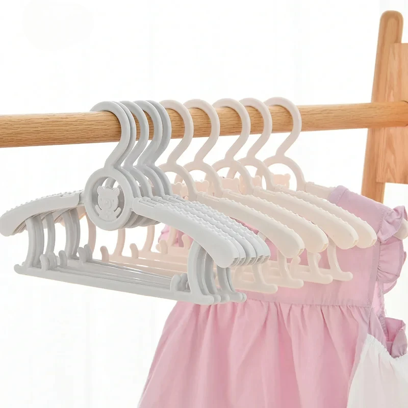 Kids Clothes HangerRacks Portable DisplayHangers Plastic ChildrenCoats Hanger BabyClothing Organizer