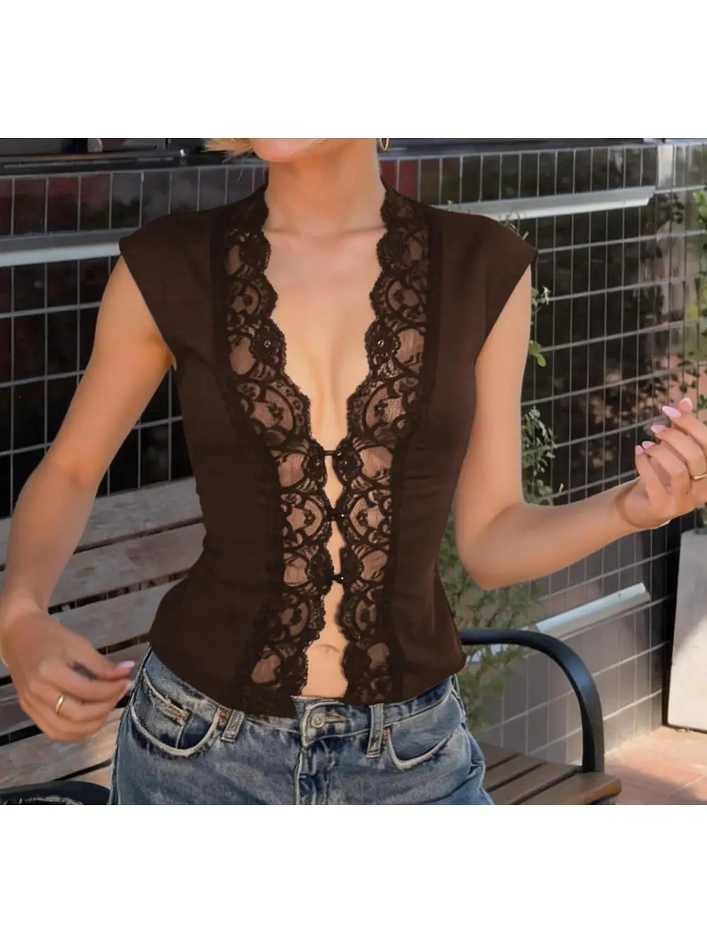 2026 Summer New American Retro Solid Color Deep V Lace Tank Top Sexy Spicy Girl Hollow Fashion Trend Personalized Versatile Date