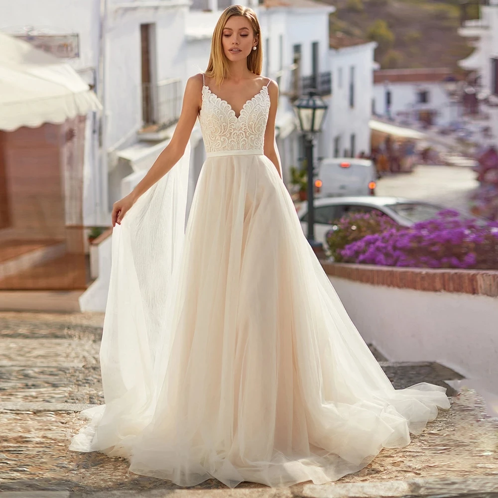 Đơn Giản Ltalian Mạng Che Mặt Đám Cưới Dresses Của Phụ Nữ Sexy Sâu V-Cổ Đính Cườm Đính Một Loạt Bridal Gowns Thời Trang Trang Phục Chính Thức Bên Bờ Biển Bên