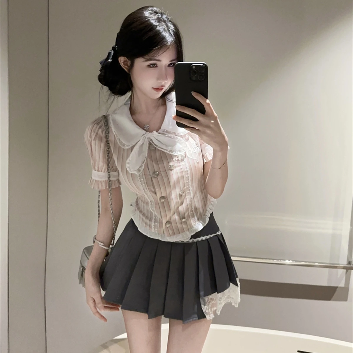 Set Rok Ruffle Pinggang Tinggi Bergaris dengan Ikat Pinggang, Pakaian Kerja Siswa Dua Potong yang Modis untuk Musim Semi 2025