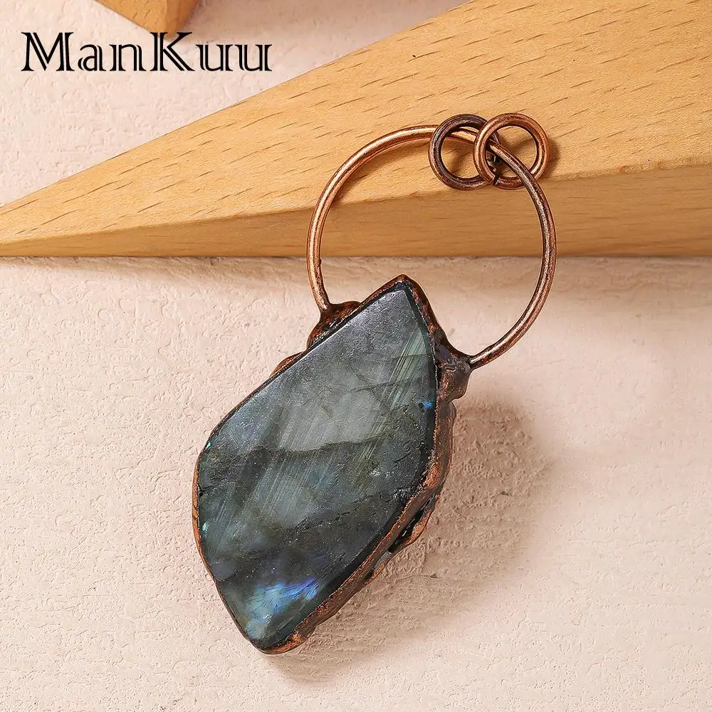 Mankuu Antique Bronze Plating Natural Labradorite Gemstone Shark Tooth Circle Pendant Sweater Chain Necklace Women Men