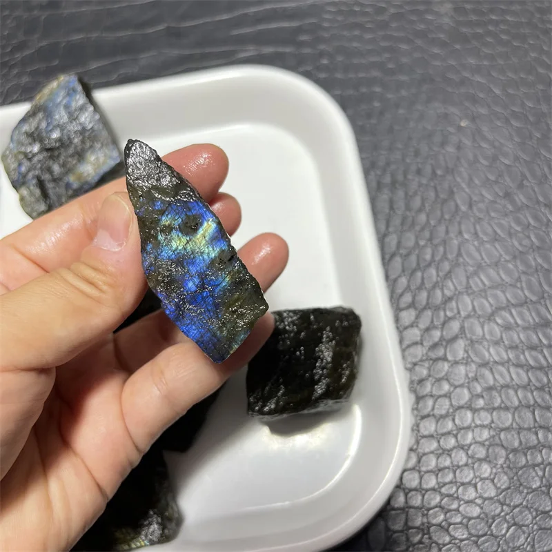 Wholesale Natural Crystal Labradorite Blue Flash Raw Stone Unpolished Gemstone Flowing Light Ornaments Decor Mineral Specimens