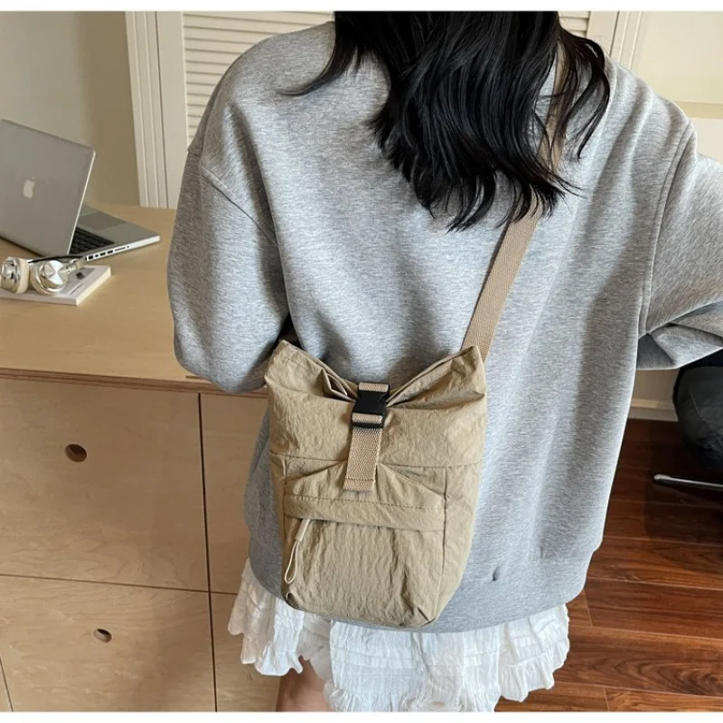 

Роскошная спортивная сумка для йоги для женщин с отдельным мокрым карманом и элегантным кожаным материалом