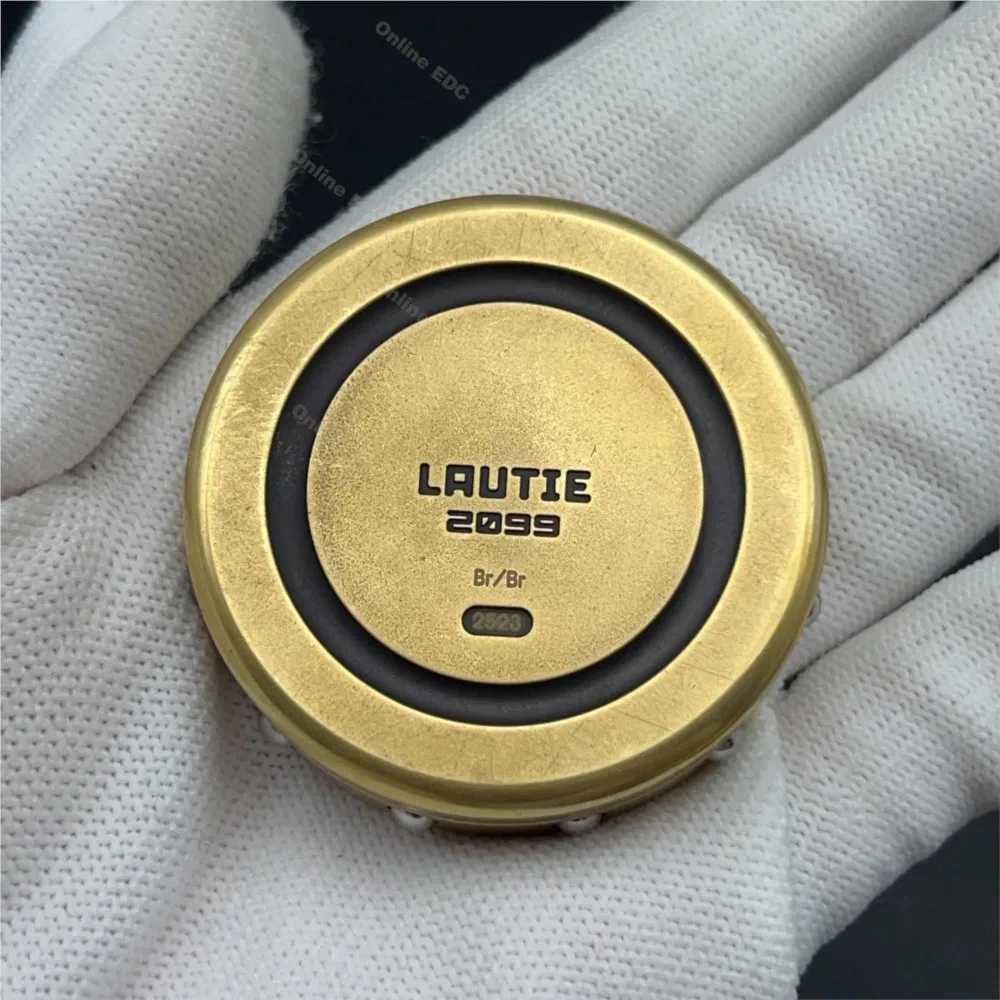 Used EDC Toys LAUTIE EDC BIG Dealer Coin 2099 Series Poker Fidget Spinner Fingertip Gyro Antistress Fidget Toys