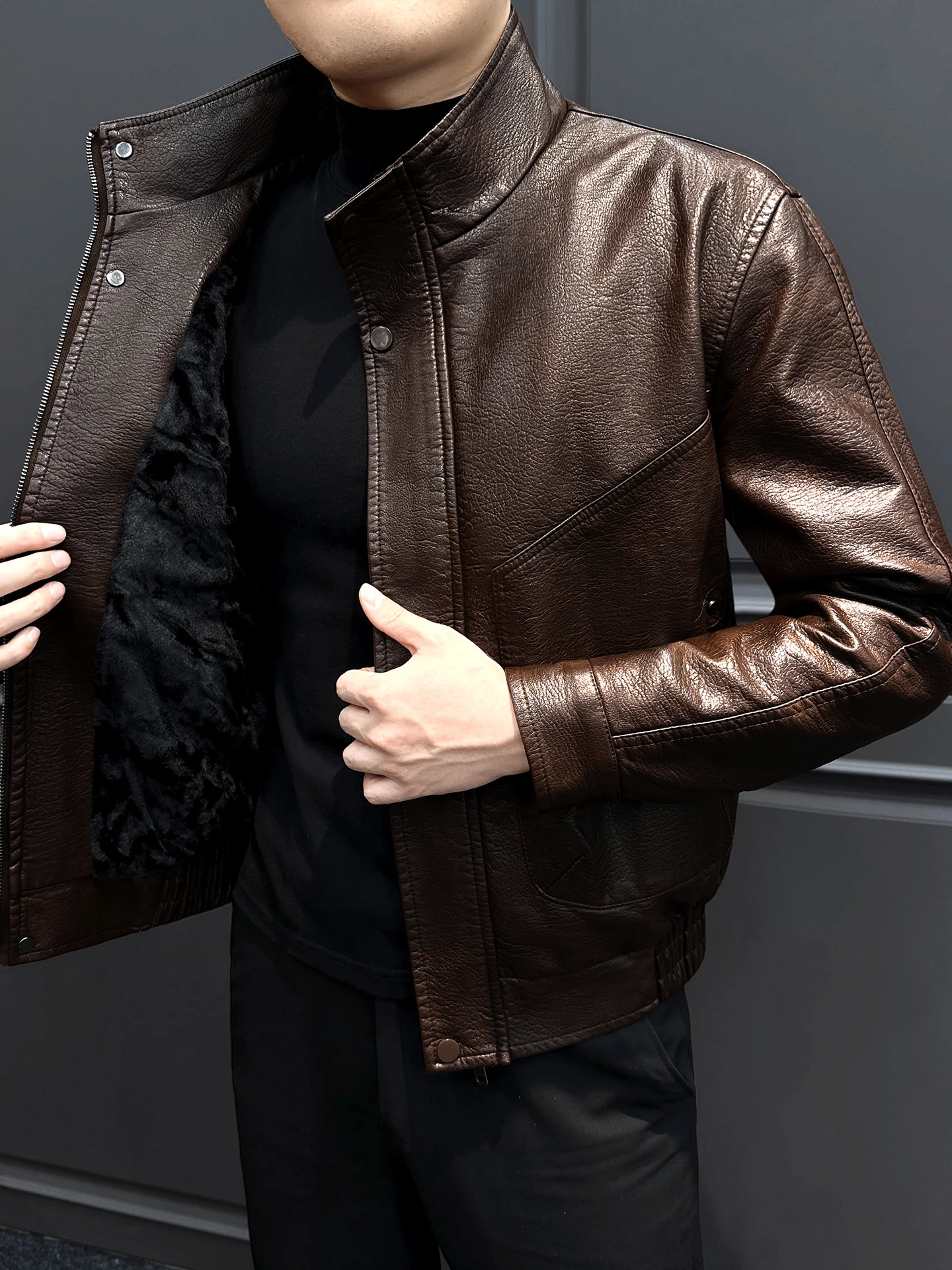 

Cool Sle Men's Biker Leather Jaet Stand Collar Fce Lined Long Sve ort Coat PU Leather Windproof Warm for Winter