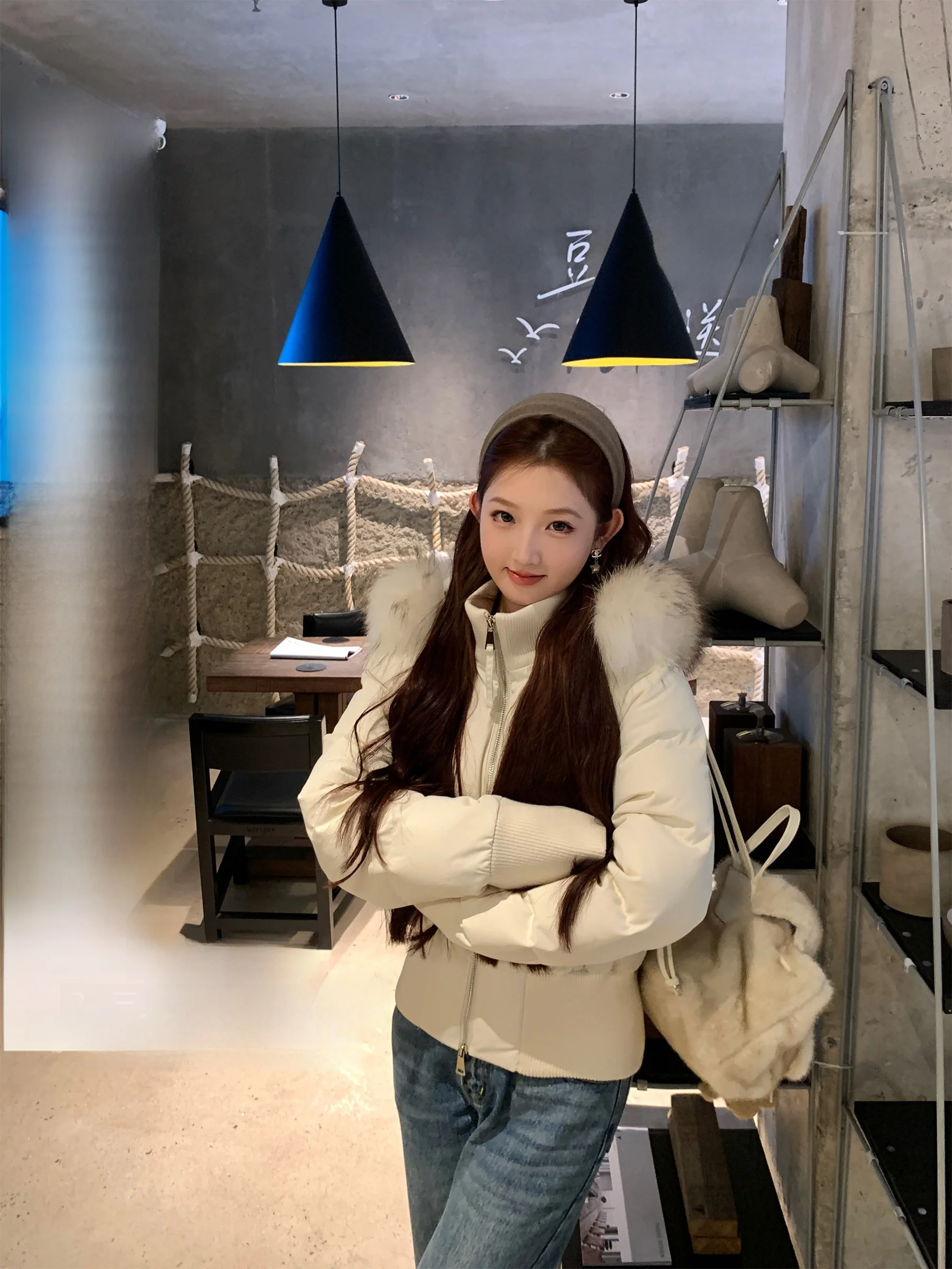 

Dearhua White Goose down Puffer Jaet with Hood Super Large Fur Collar Sea Eagle down Cozy Commute Sle ort Coat