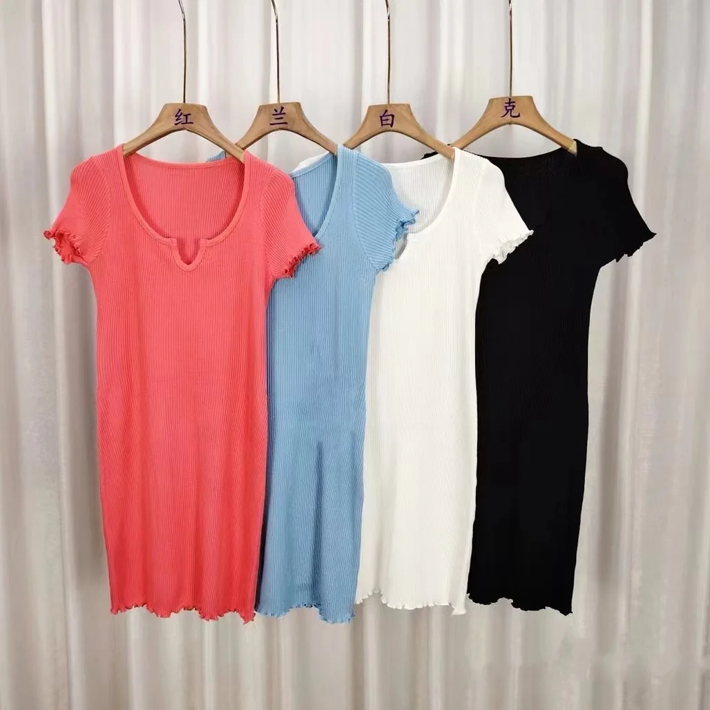 Sexy heißes Mädchen-T-Shirt-Kleid mit V-Ausschnitt und kurzen Ärmeln für Frauen im Sommer, kleine und schmale Passform, sexy, hüftumarmender A-Linien-Kurzrock