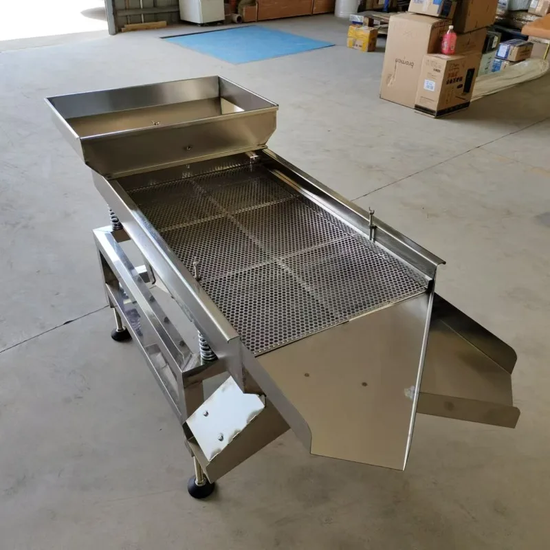 

Small Stainless Steel Linear Vibrating Screen Sifter for Powder Sand Tea Leaf Crayfish Grading Separation Processing Equipment