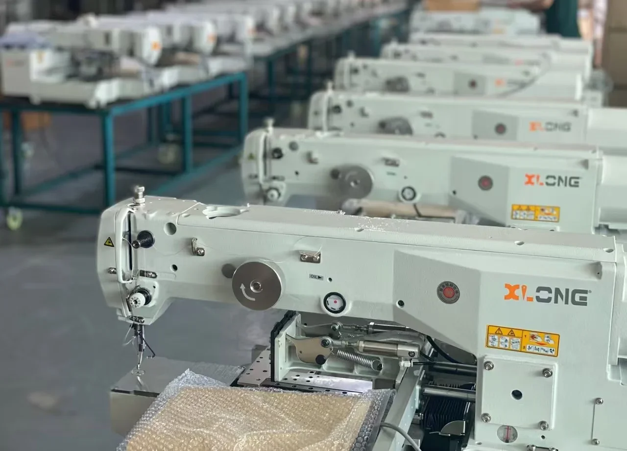 Industrial Sewing Machine High Speed Single  Lockstitch Flat-Bed Configuration Manual Feed Motor