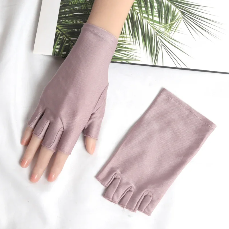 1 Pair Women Casual Lightweight Thin Breathable Half-Finger Gloves for Summer Use Elastic Driving Gloves