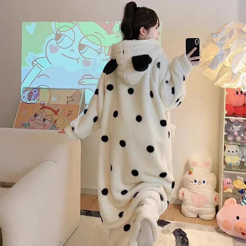 ملابس نوم نسائية جديدة من المخمل المرجاني رداء طويل مبطن بالصوف وسميكة ملابس منزلية للبيع بالجملة لموسم الشتاء